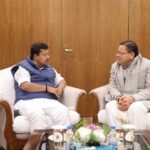 Cm धामी मिले नवीन से